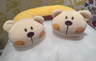 Pack cojín de para bebé y 3 perchas