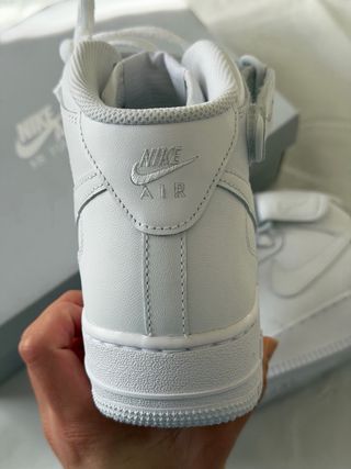 Nike Air Force 1 Mid Blancas