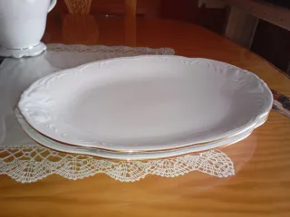 Juego de café de porcelana blanca y oro