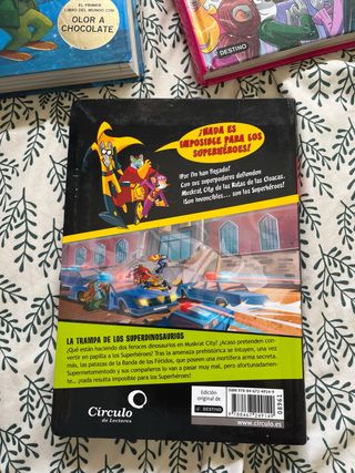 Libros de Geronimo Stilton y uno de Tea Stilton