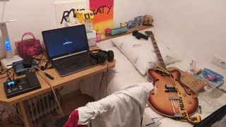 Bajo Eléctrico Hofner con Funda