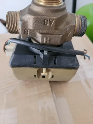 Honeywell UC6012 Actuador Válvula 3 Vías