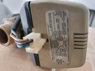 Honeywell UC6012 Actuador Válvula 3 Vías