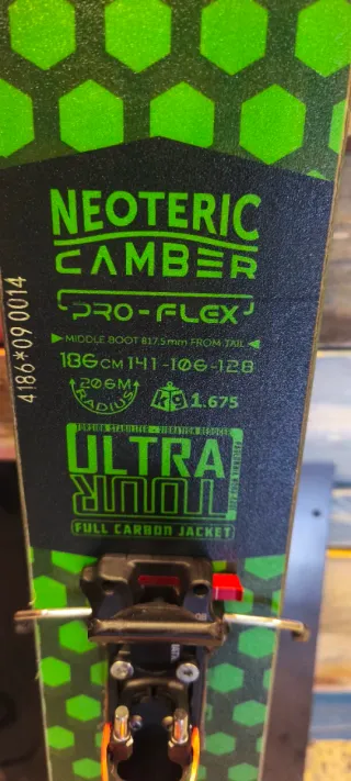 Esquís OGSO Grand Daddy 186 con fijaciones