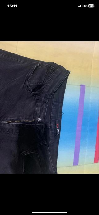 Pantalón vaquero negro Talla 33