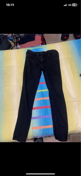 Pantalón vaquero negro Talla 33