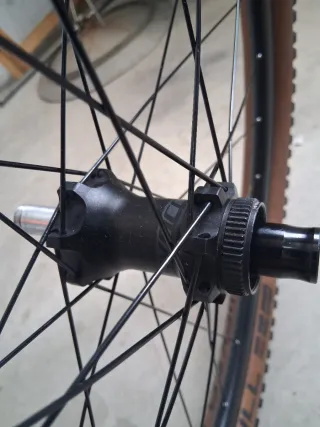 Rueda 29 Syncros con cubierta Schwalbe