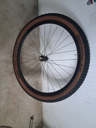 Rueda 29 Syncros con cubierta Schwalbe