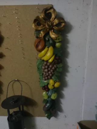 Decoración Frutas y Lazo Dorado