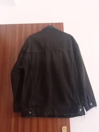 Cazadora vaquera Zara negra,over size,talla S