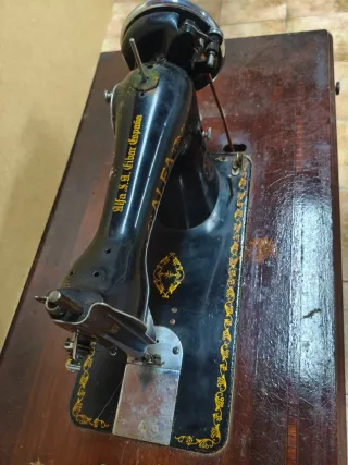Máquina de coser Alfa antigua