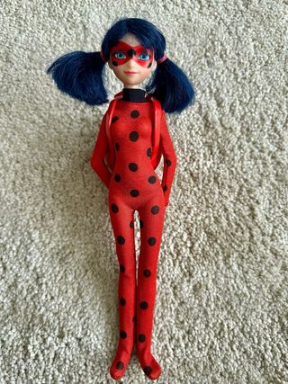 Muñeca y Libros Ladybug Miraculous