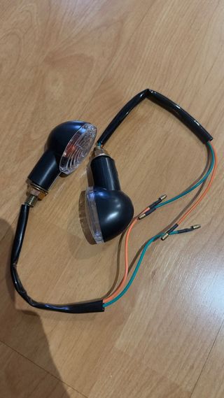 Intermitentes LED Moto Cortos Universales