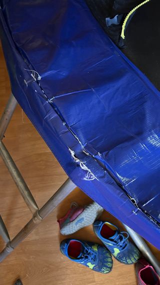 Cama elástica con red de seguridad