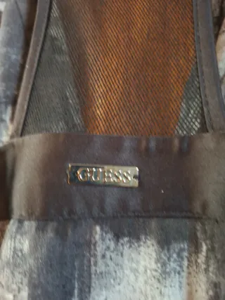 Mono estampado gris y negro