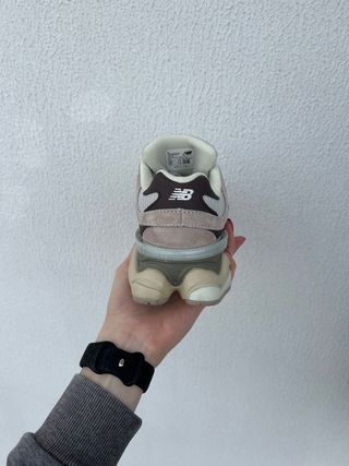New Balance 9060 bege e castanho