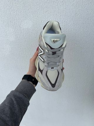 New Balance 9060 bege e castanho