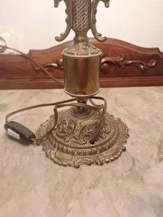 Lampade da tavolo in bronzo antico stile quinqué
