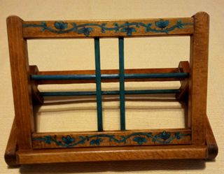 Atril de lectura, madera antiguo decorado plegable