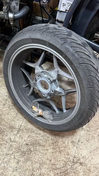 Llanta R 1200 GS 17 pulgadas