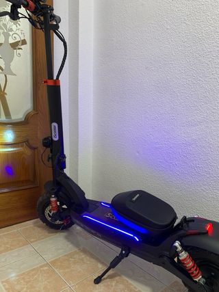 Patinete Eléctrico Scooter con Luces LED