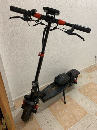 Patinete Eléctrico Scooter con Luces LED