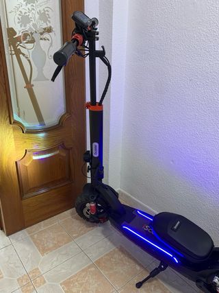 Patinete Eléctrico Scooter con Luces LED