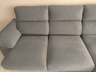 Sofá chaise longue gris terciopelo
