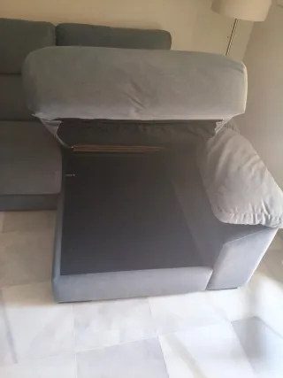 Sofá chaise longue gris terciopelo