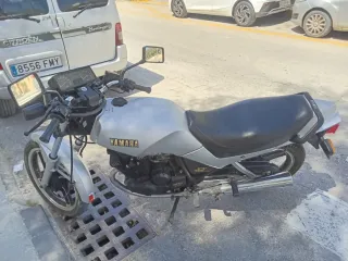 Yamaha XS 400