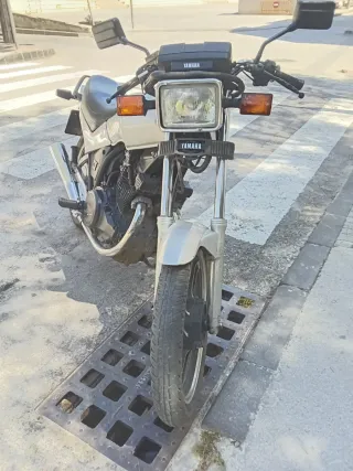 Yamaha XS 400