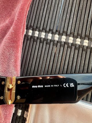 Gafas de sol Miu Miu originales – modelo SMU 11W