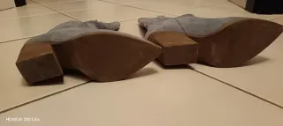 Stivali estivi traforati color avio scamosciati