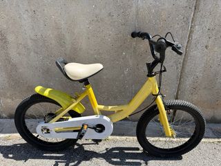 Bicicleta infantil amarilla