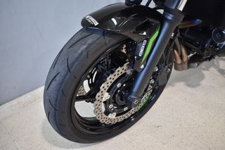 Kawasaki Z650 Negra/Verde