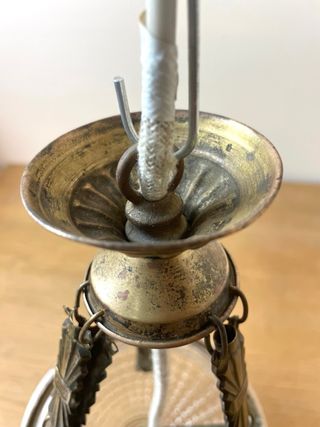 Antigua lámpara de techo estilo farol