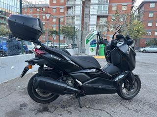 Yamaha Xmax 300 TechMax Negra mate lista para usar