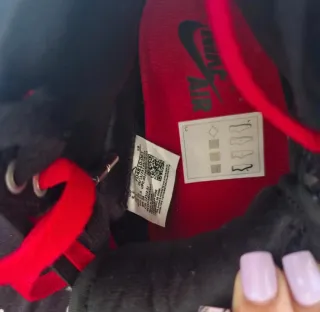 Air Jordan Sneakers Rosse e Nere