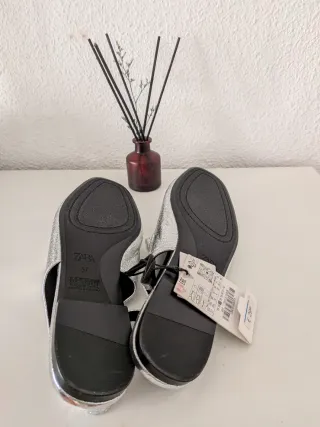 Sandalias Zara plateadas talla 37
