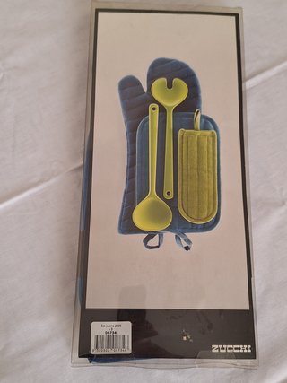 Set cucina guanto presine posate insalata ZUCCHI
