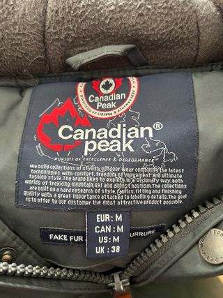 Abrigo Canadian Peak Gris Talla M