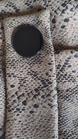 Falda pantalón efecto piel serpiente en negro y ma