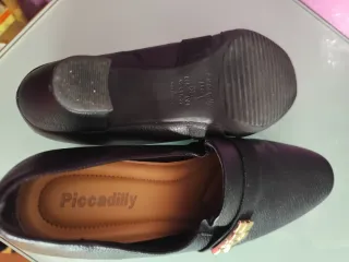 Zapatos Piccadilly Negros con Detalle Dorado T 38
