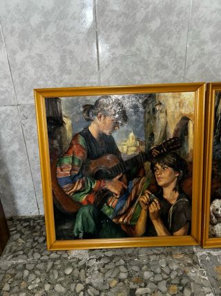 Cuadro antiguo de dos mujeres de madera