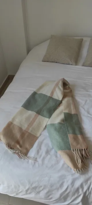 Poncho Natura Beige y Verde Talla Única