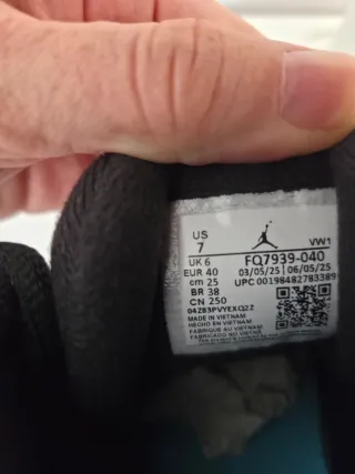 Jordan 4 Black Gamma Blue - Nuevas con Etiqueta