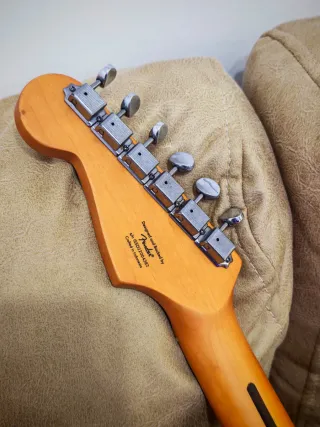 Squier 40th Stratocaster Anniversary Tobacco Aged