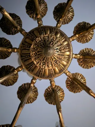 Lámpara de techo dorada de  bronce