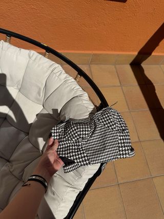 Top Bershka Pata de Gallo Tirantes