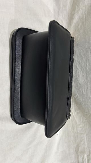 Bolso Giovanna Milano Negro Dorado